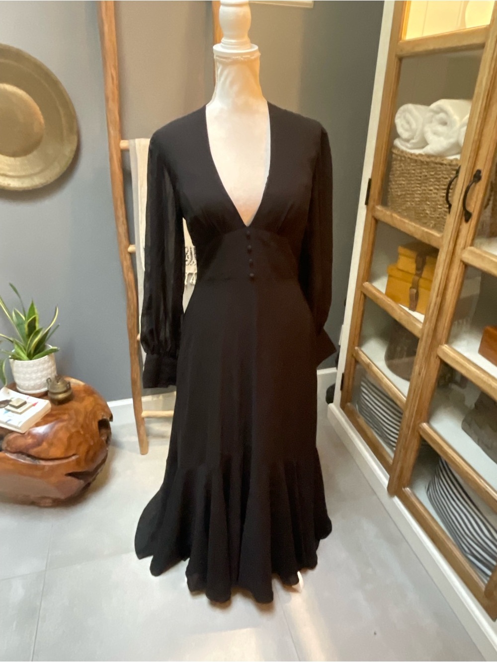 NWT JJs House Black V-Neck Long-Sleeve Maxi Dress
